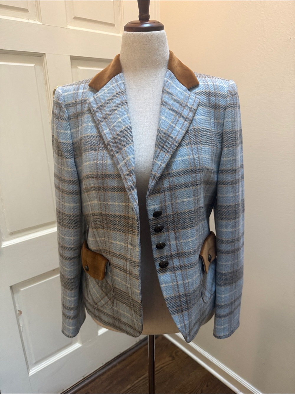 Bariloche Spain Light Blue and Tan Plaid Tailored Wool-Blend Blazer worn once
